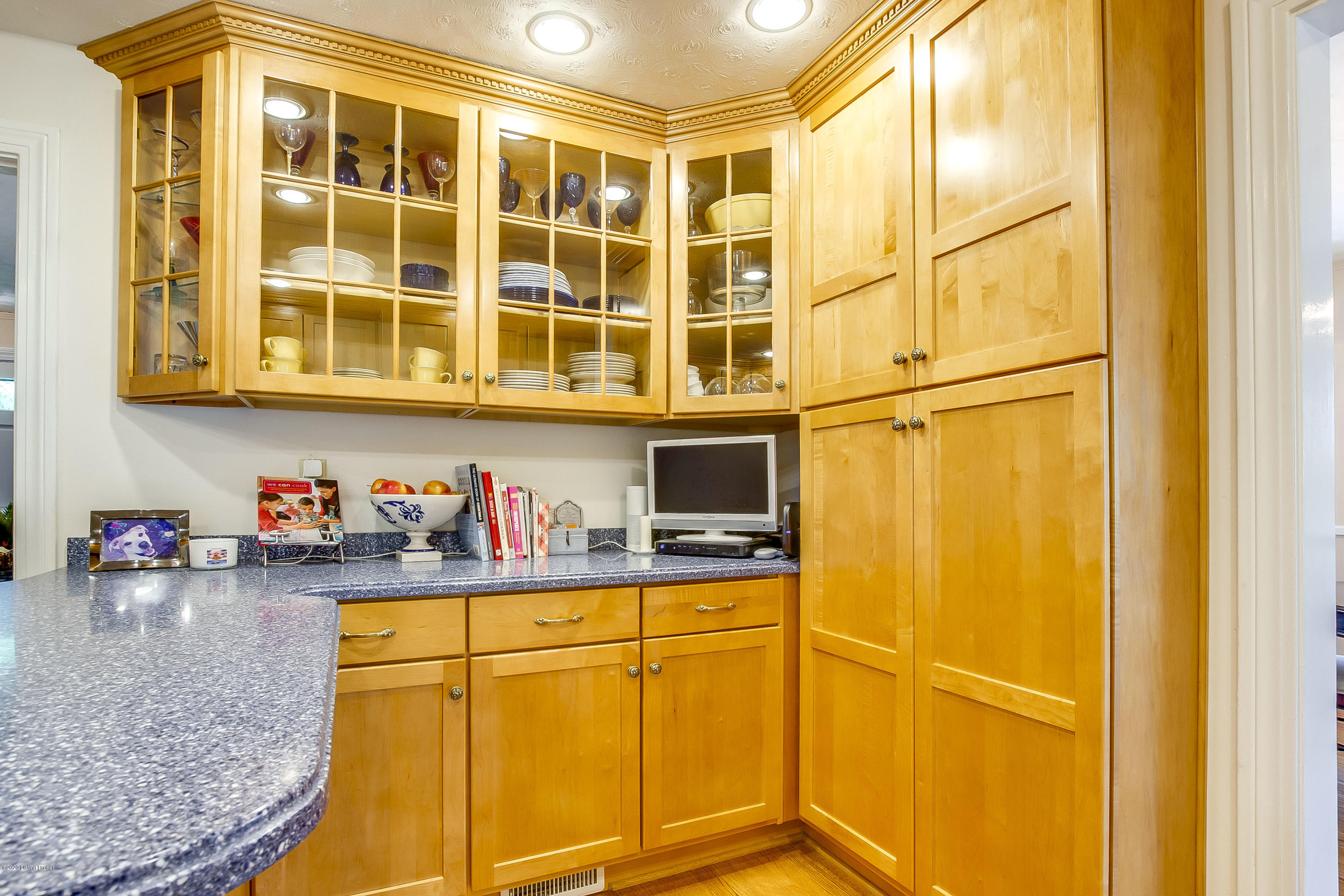 213 Fairmeade Road Louisville, KY 40207 - Photo 13 of 40 Eat in Kitchen