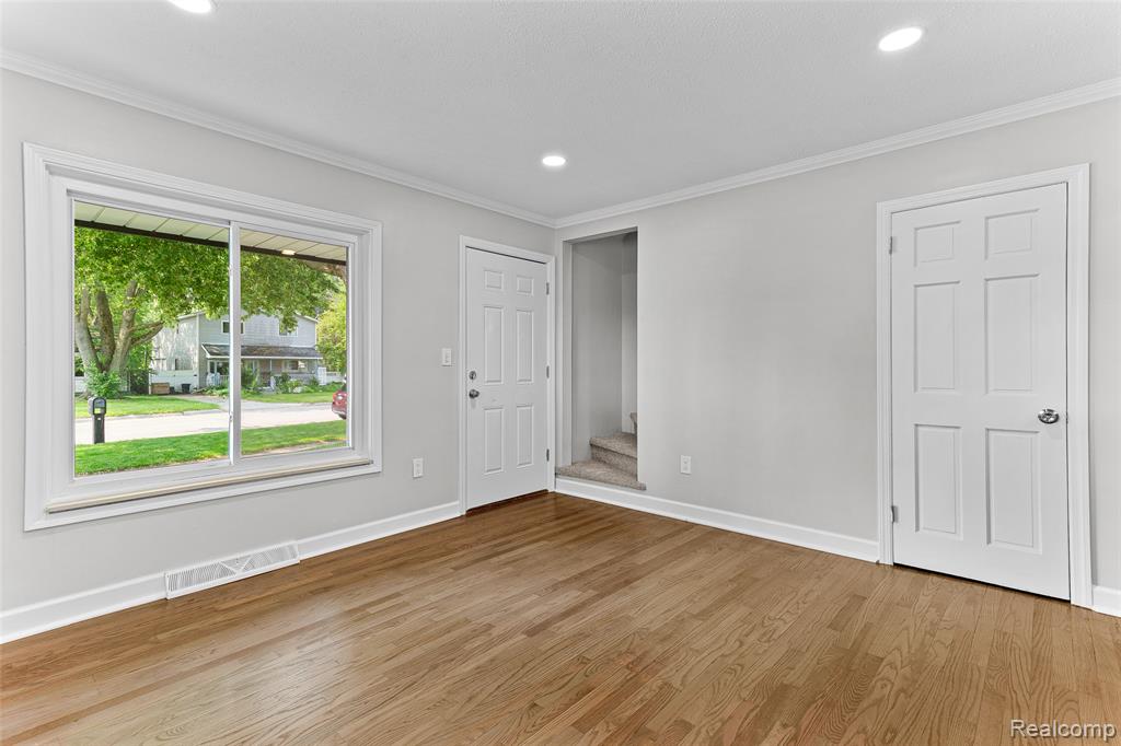 25914 Superior Road Taylor, MI 48180 - Photo 3 of 24