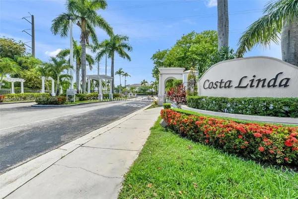 $589,500 | 5570 Northwest 107th Avenue, Unit 916, Doral, FL 33178