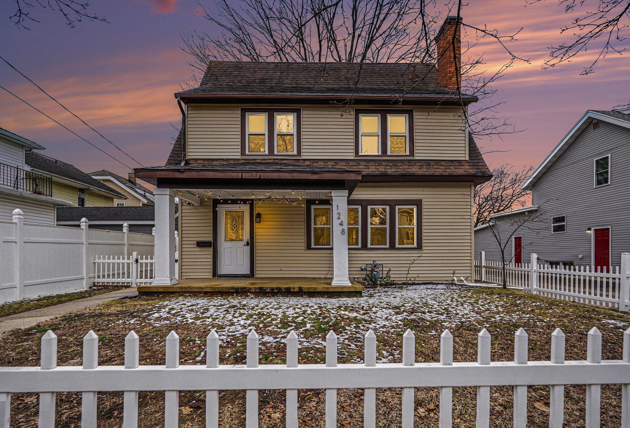 1248 Fisk Road Southeast Grand Rapids, MI 49506 - Photo 3 of 24 001_file_5398