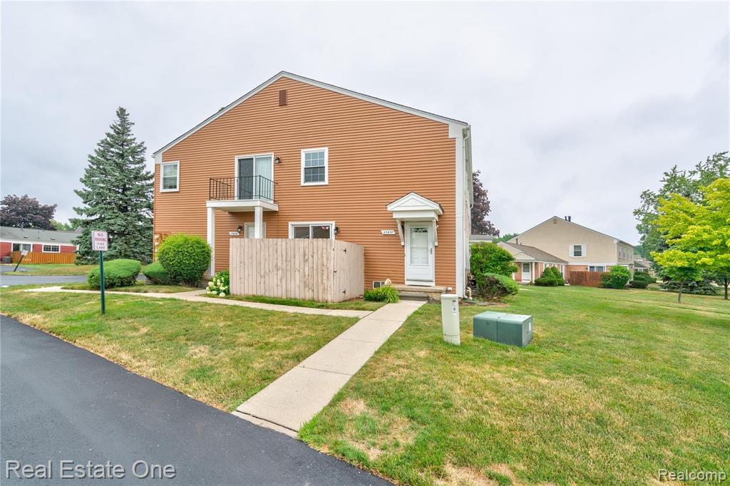 23657 North Rockledge Novi, MI 48375 - Photo 1 of 22