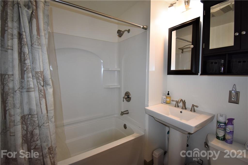 73 Dillingham Road Asheville, NC 28805 - Photo 12 of 35 Gallery Image 12