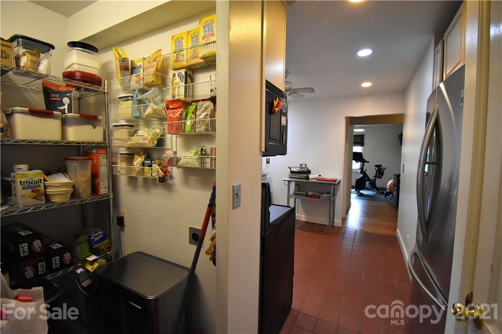 73 Dillingham Road Asheville, NC 28805 - Photo 18 of 35 Gallery Image 18