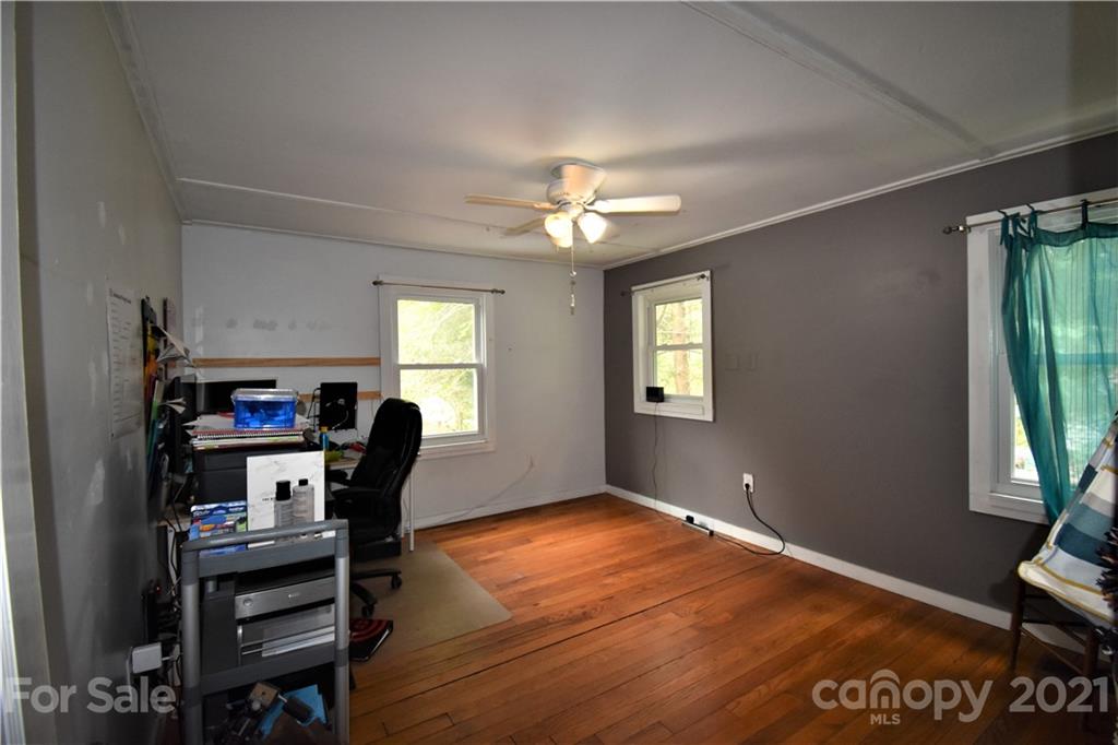 73 Dillingham Road Asheville, NC 28805 - Photo 19 of 35 Gallery Image 19