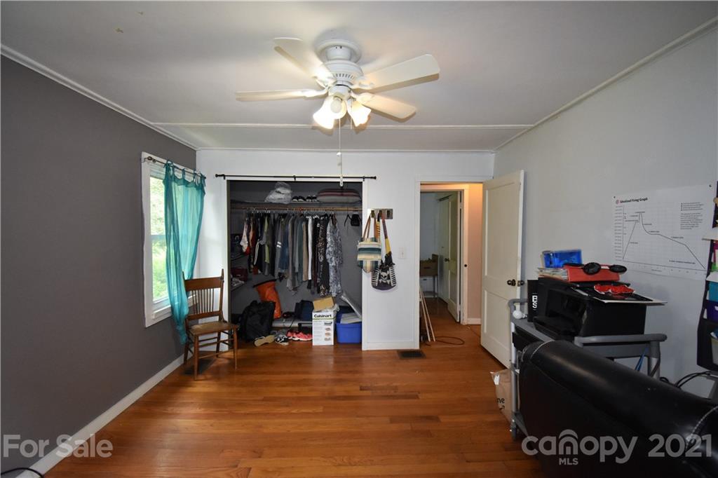 73 Dillingham Road Asheville, NC 28805 - Photo 20 of 35 Gallery Image 20