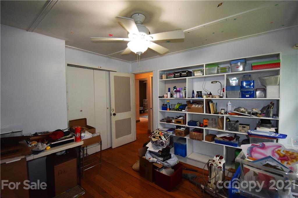 73 Dillingham Road Asheville, NC 28805 - Photo 21 of 35 Gallery Image 21