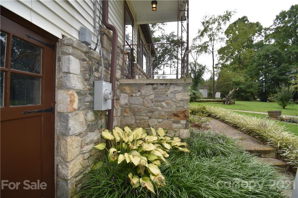 73 Dillingham Road Asheville, NC 28805 - Photo 34 of 35 Gallery Image 34
