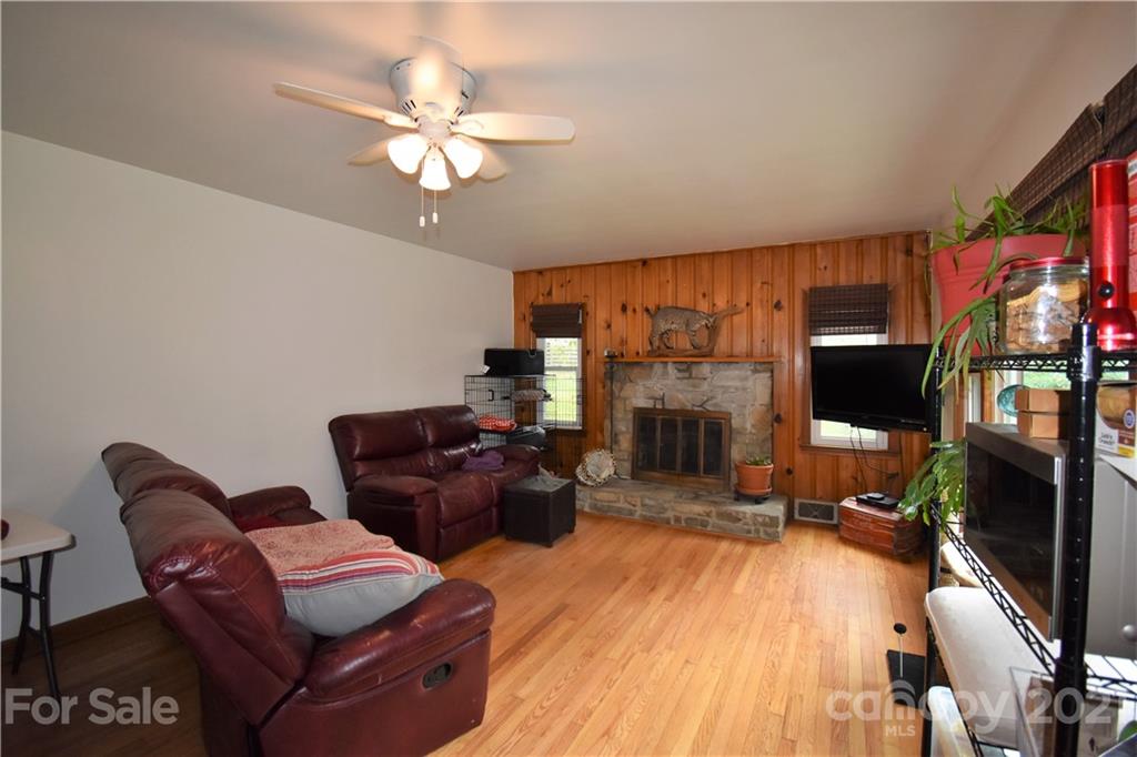 73 Dillingham Road Asheville, NC 28805 - Photo 6 of 35 Gallery Image 6