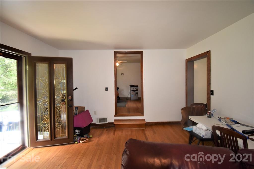 73 Dillingham Road Asheville, NC 28805 - Photo 7 of 35 Gallery Image 7
