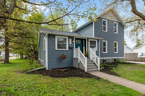 $344,900 | 317 Hewitt Street, Neenah, WI 54956