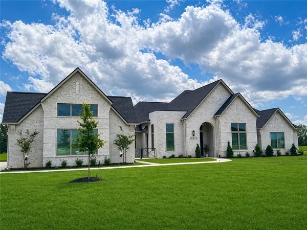 $1,075,000 | 10372 Charlinda Lane, Bryan, TX 77808