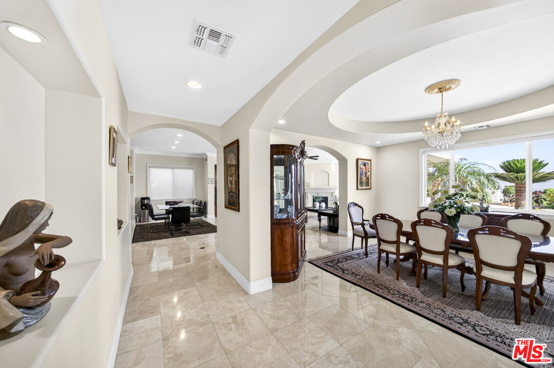 22355 South Summit Ridge Circle Chatsworth, CA 91311 - Photo 26 of 75