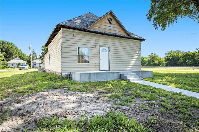 $59,000 | 613 East 9th Street, Pittsburg, KS 66762