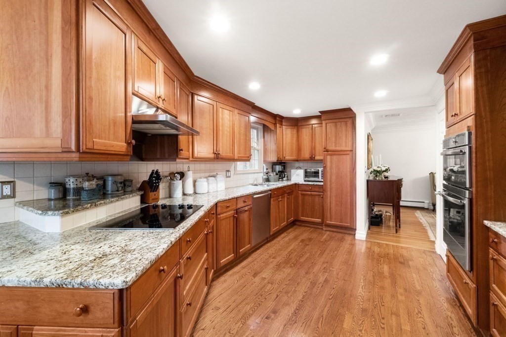 95 Front Street Hopkinton, MA 01748 - Photo 12 of 31 Gallery Image 12