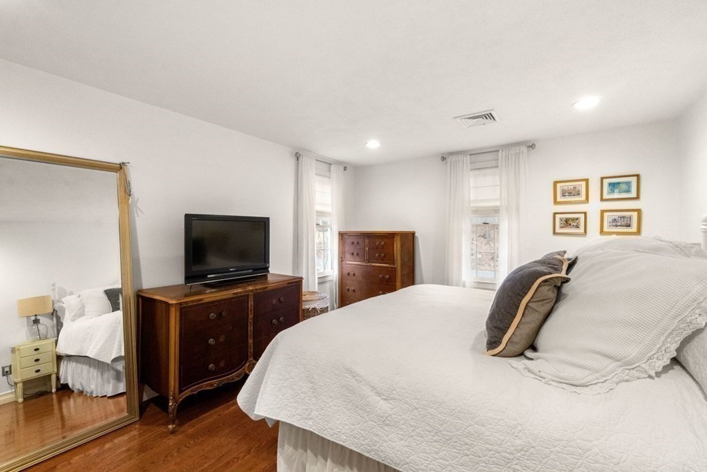 95 Front Street Hopkinton, MA 01748 - Photo 13 of 31 Gallery Image 13