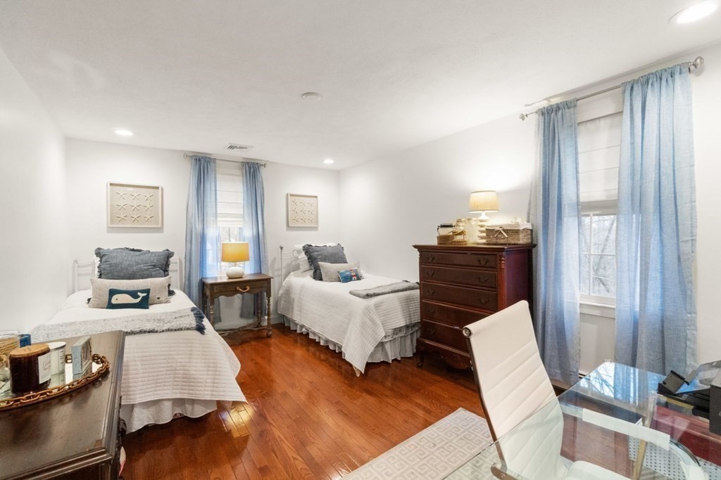 95 Front Street Hopkinton, MA 01748 - Photo 17 of 31 Gallery Image 17