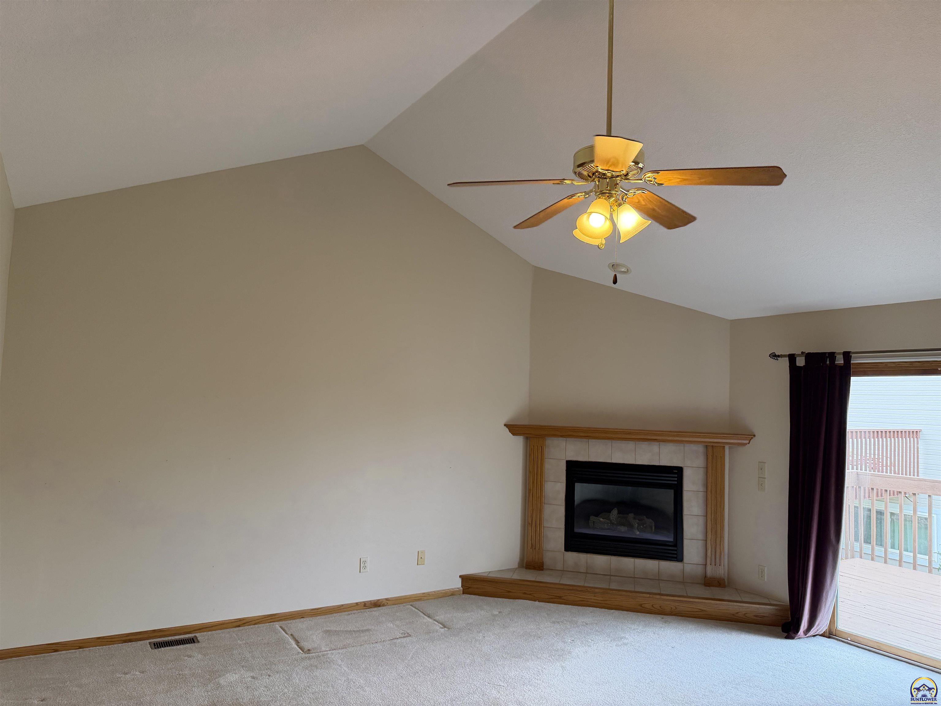 3101 Southwest Wanamaker Drive, Unit 62 Topeka, KS 66614 - Photo 5 of 56
