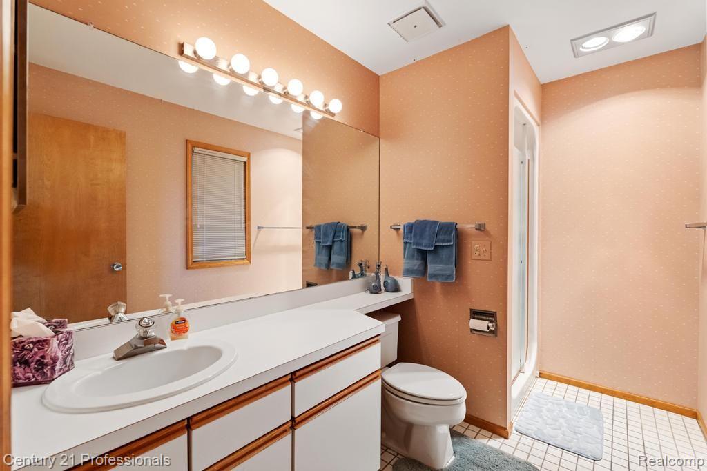 565 Beach Road Harbor Springs, MI 49740 - Photo 30 of 35 Gallery Image 30