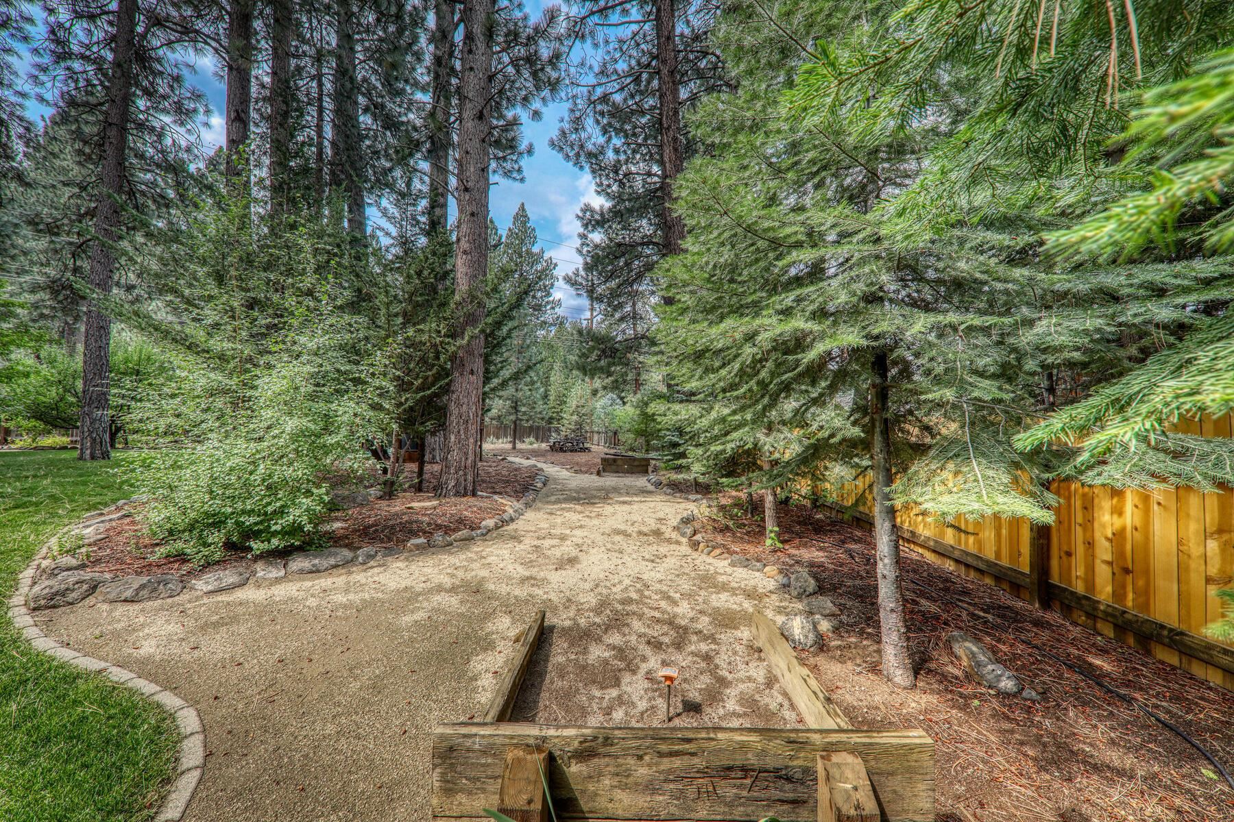 10462 Red Fir Road Truckee, CA 96161 - Photo 27 of 28 Gallery Image 27