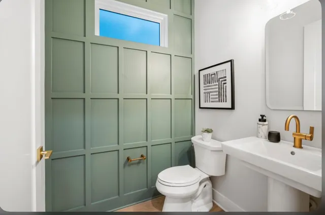 $649,900 | 525 Lockard Lane, Highwood, IL 60040