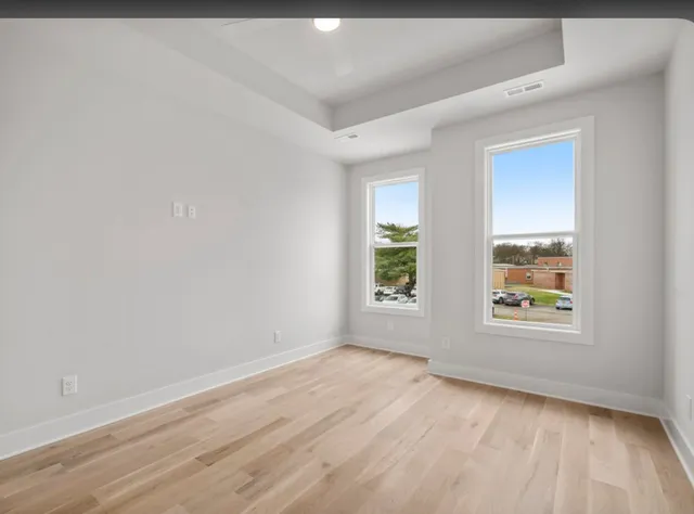 $649,900 | 525 Lockard Lane, Highwood, IL 60040