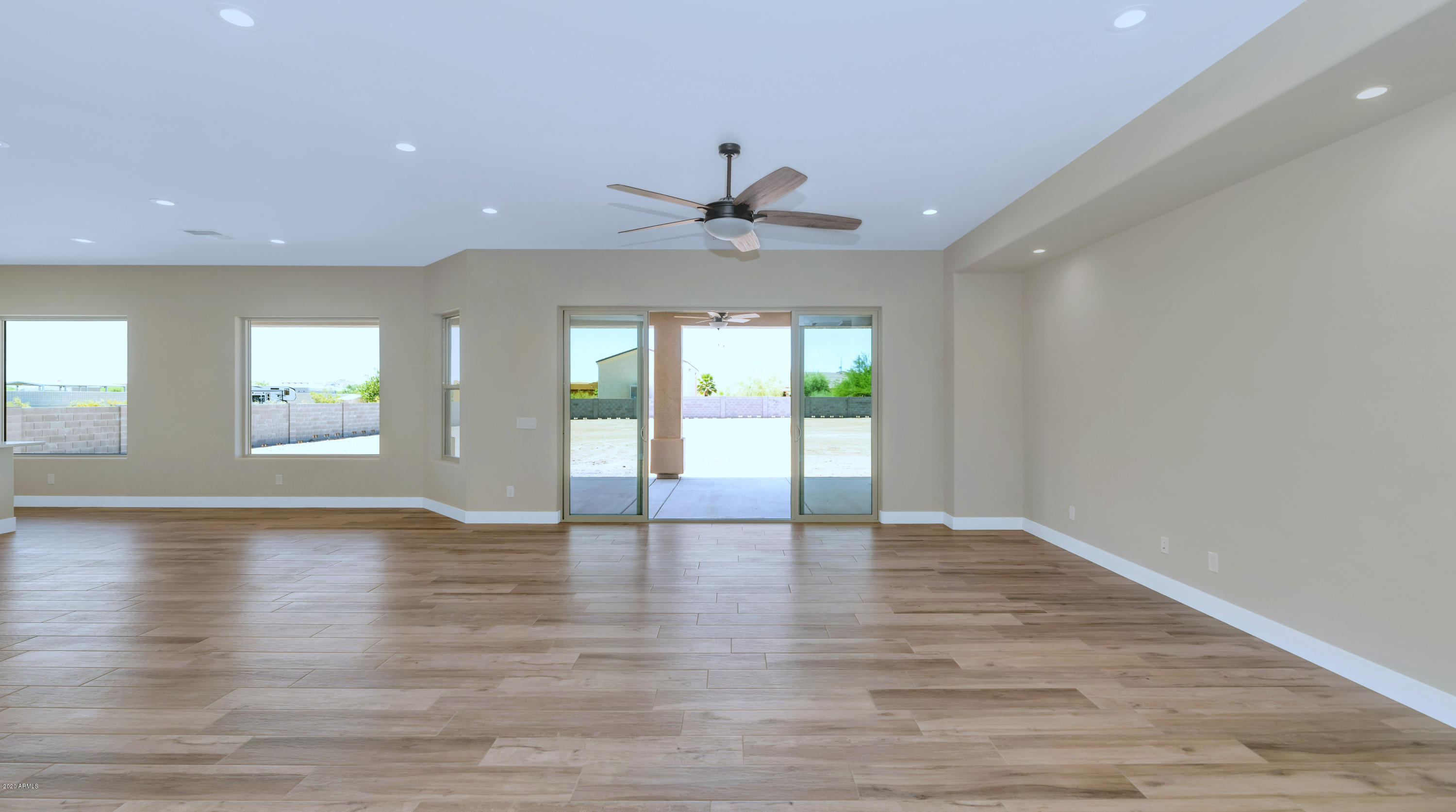525 West Cloud Road Phoenix, AZ 85086 - Photo 18 of 28 _TOD9614
