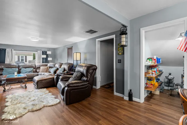 $215,000 | 160 Lemmon Street, South Wilmington, IL 60474