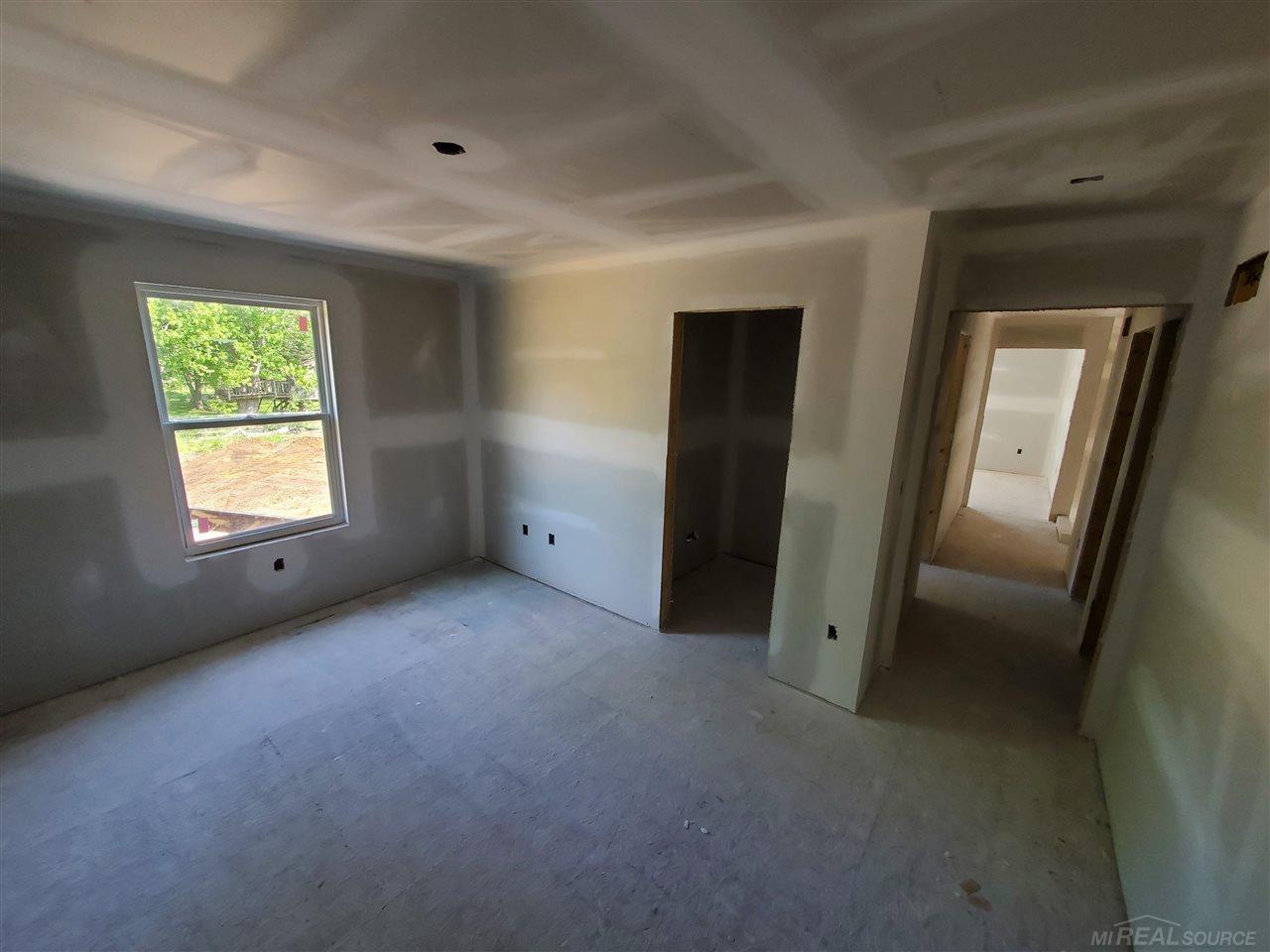 28927 Cotton Road New Baltimore, MI 48047 - Photo 11 of 12 50043235-10.JPG