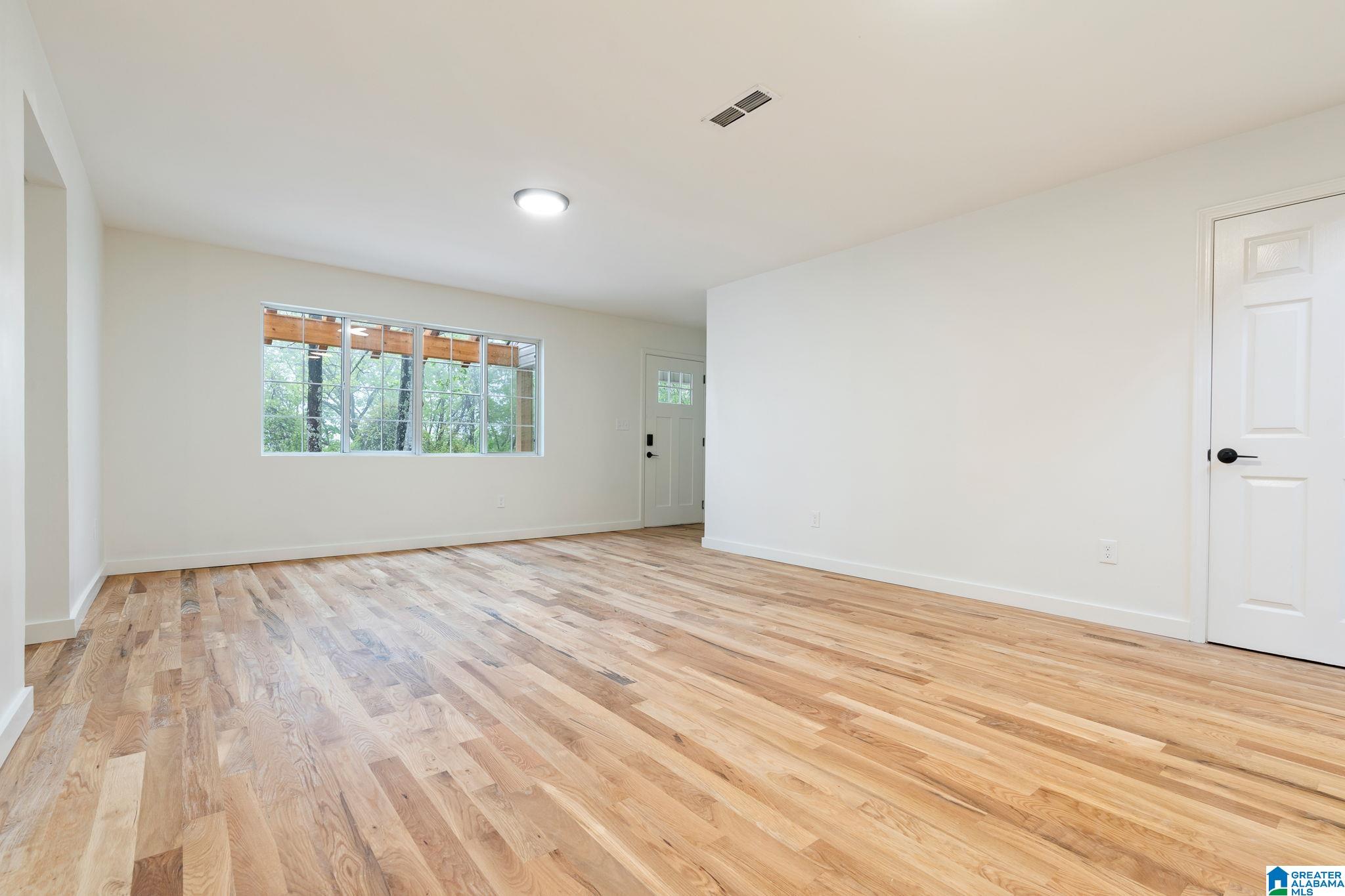 4893 South Shades Crest Road Bessemer, AL 35022 - Photo 6 of 32