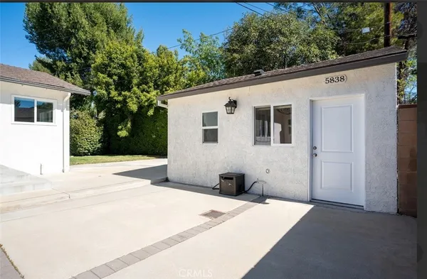 $5,500 | 5840 Allott Avenue, Van Nuys, CA 91401