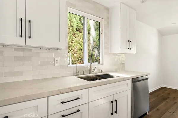 $5,500 | 5840 Allott Avenue, Van Nuys, CA 91401