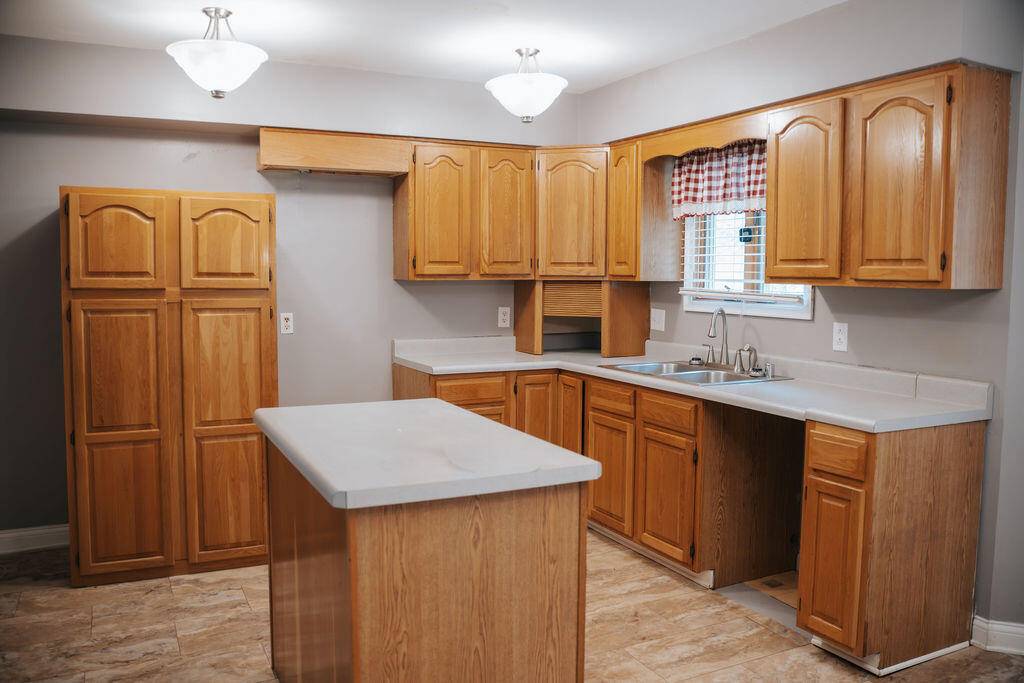 244 Sycamore Road Stanton, KY 40380 - Photo 10 of 46 KITCHEN