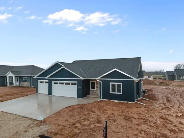 $599,900 | N9259 Anton Court, Appleton, WI 54915