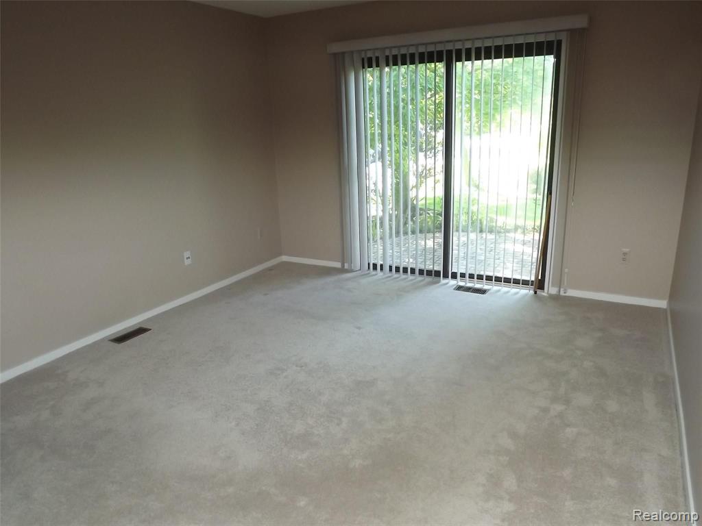 641 Ashley Circle, Unit 139 Rochester Hills, MI 48307 - Photo 10 of 14