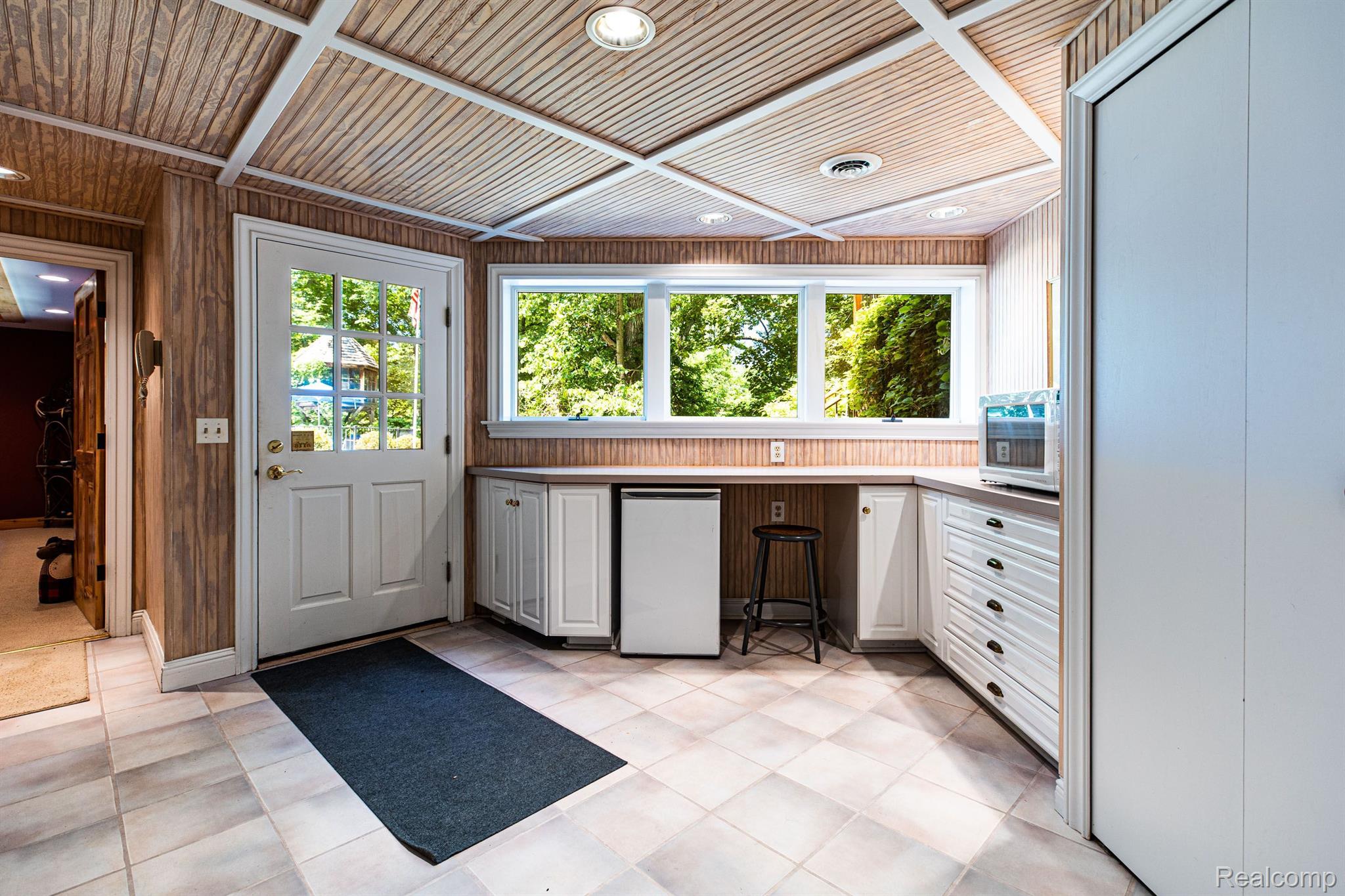 1701 Washington Road Rochester, MI 48306 - Photo 39 of 44 Gallery Image 39