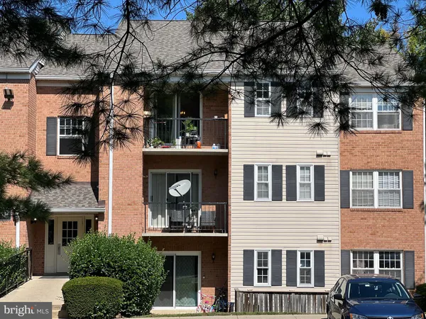 $1,800 | 18336 Streamside Drive, Unit 304, Gaithersburg, MD 20879