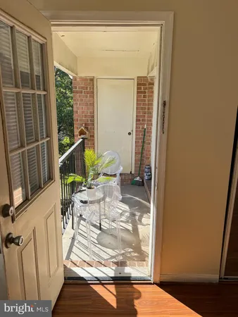 $1,800 | 18336 Streamside Drive, Unit 304, Gaithersburg, MD 20879