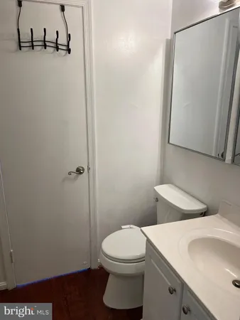 $1,800 | 18336 Streamside Drive, Unit 304, Gaithersburg, MD 20879