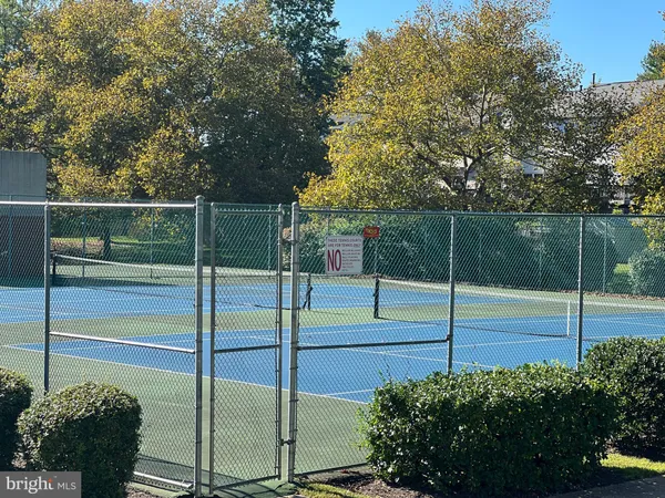 $1,800 | 18336 Streamside Drive, Unit 304, Gaithersburg, MD 20879