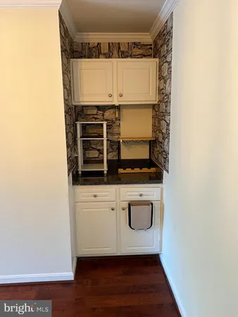 $1,800 | 18336 Streamside Drive, Unit 304, Gaithersburg, MD 20879