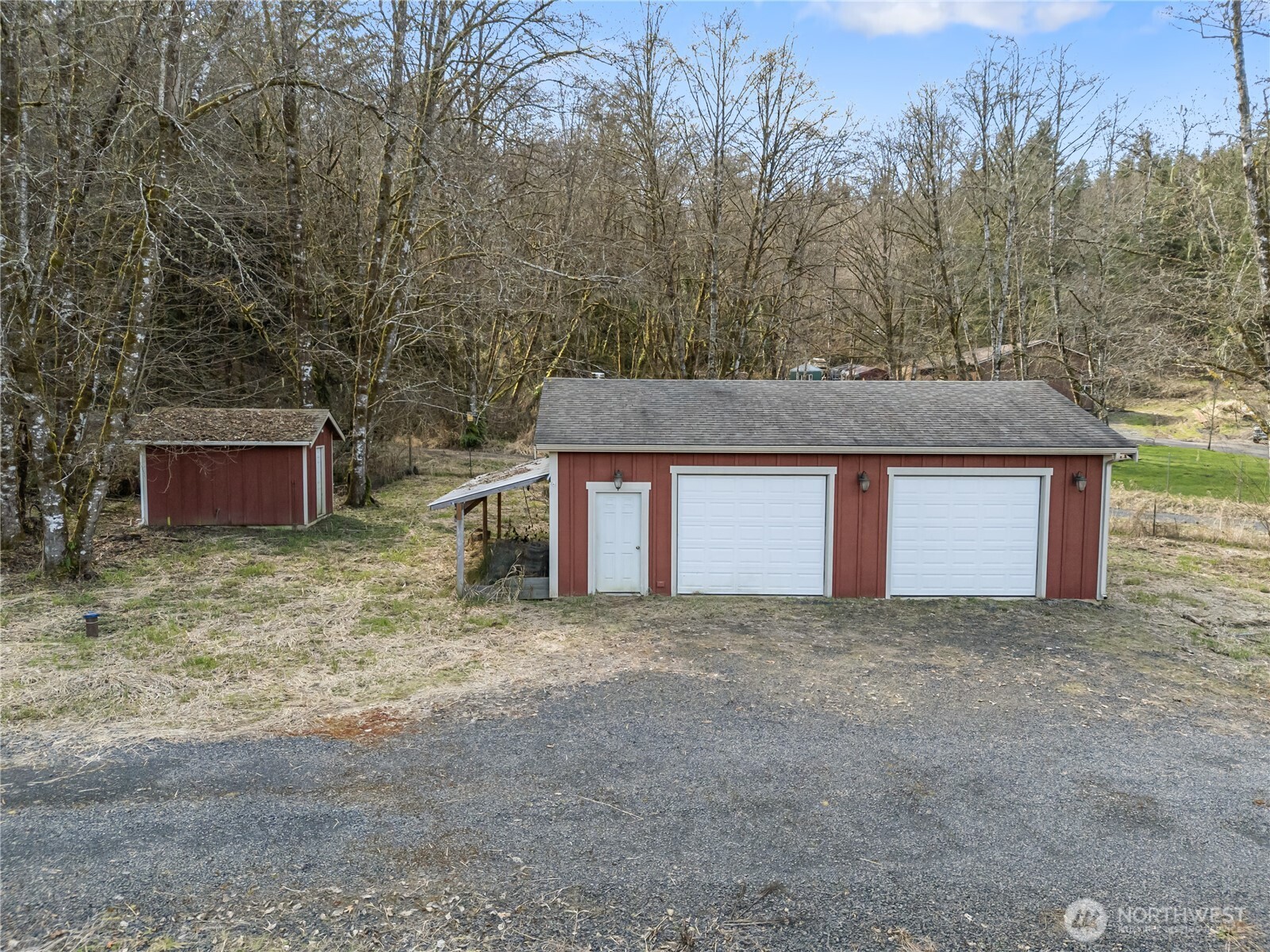 159 Salzer Road Centralia, WA 98531 - Photo 25 of 40 a front view of a house with a yard