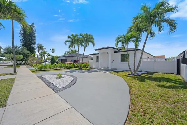 $518,000 | 5580 Plunkett Street, Hollywood, FL 33021