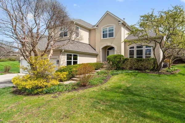 $1,195,000 | 483 Castle Pines Lane, Riverwoods, IL 60015
