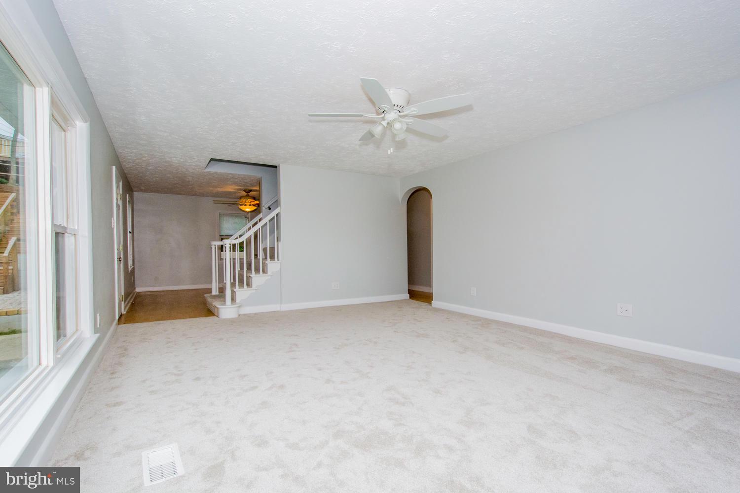 7732 West A W Shore Road Pasadena, MD 21122 - Photo 9 of 43 Living Room