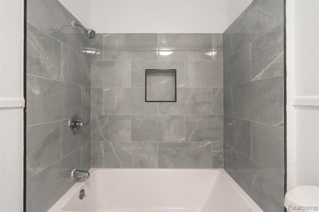 2475 South Commerce Road, Unit 10 Walled Lake, MI 48390 - Photo 31 of 31