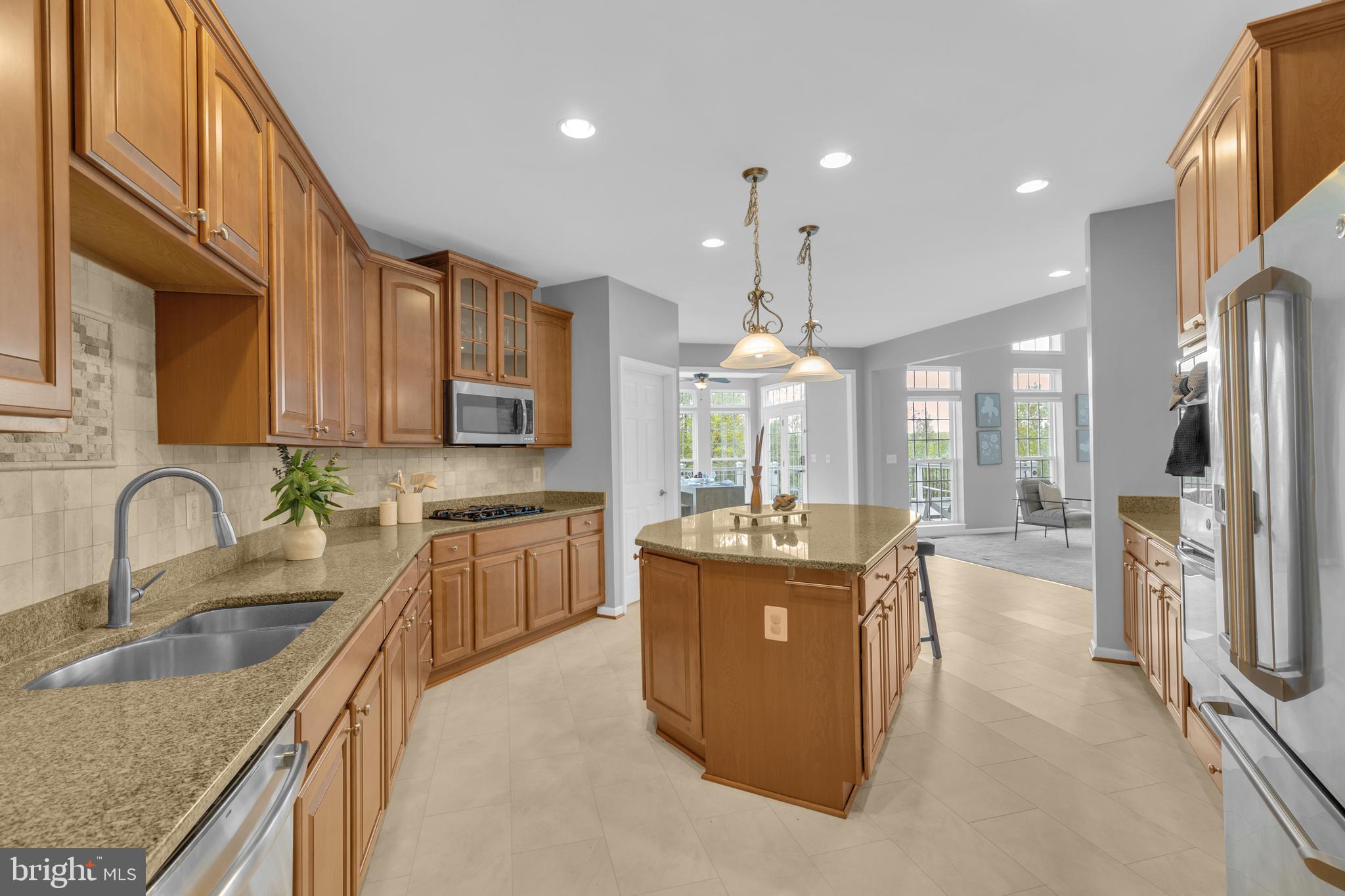 20967 Oneills Way Leesburg, VA 20175 - Photo 23 of 90 Gourmet Kitchen