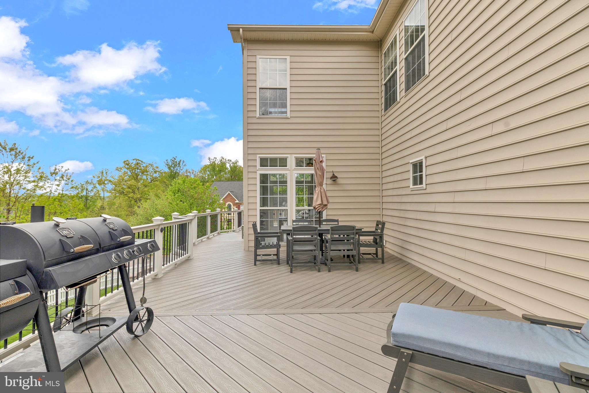 20967 Oneills Way Leesburg, VA 20175 - Photo 33 of 90 Conveys-Furniture on the Deck