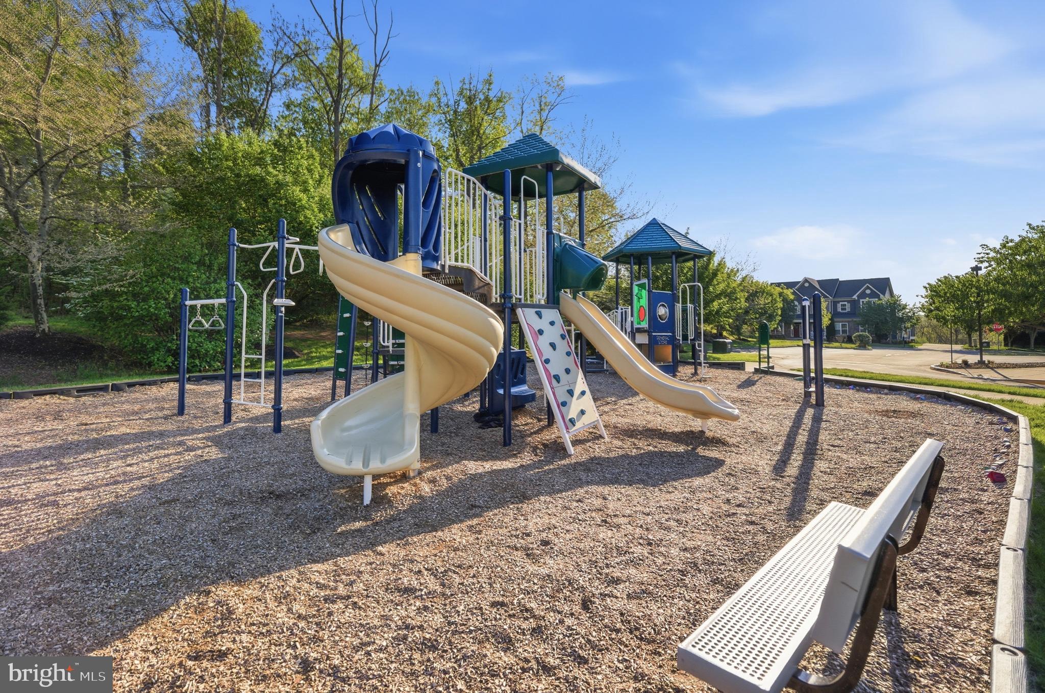 20967 Oneills Way Leesburg, VA 20175 - Photo 74 of 90 Community Amenities- Tot-Lot