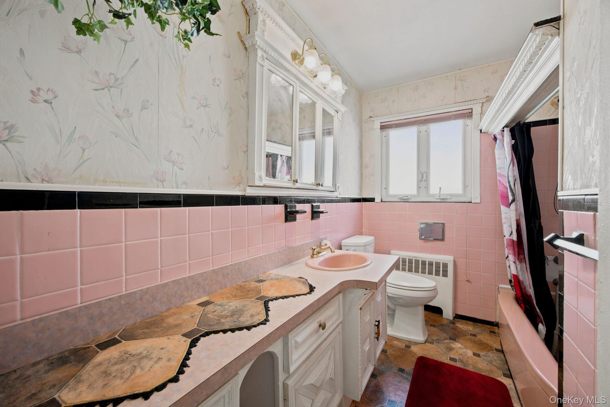 983 Cayuga Road West Hempstead, NY 11552 - Photo 8 of 18 Gallery Image 8