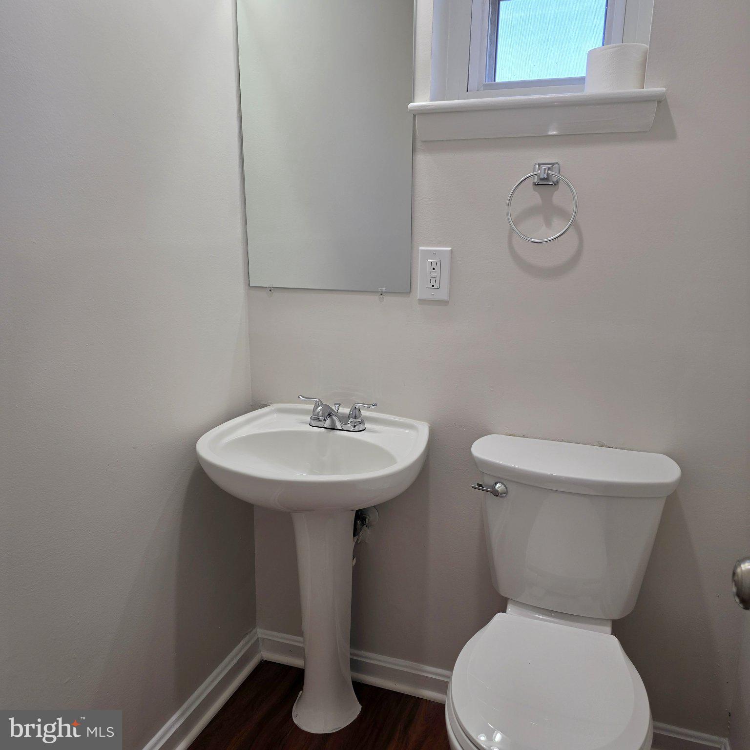 13114 Bluhill Road Silver Spring, MD 20906 - Photo 18 of 23 Powder Room